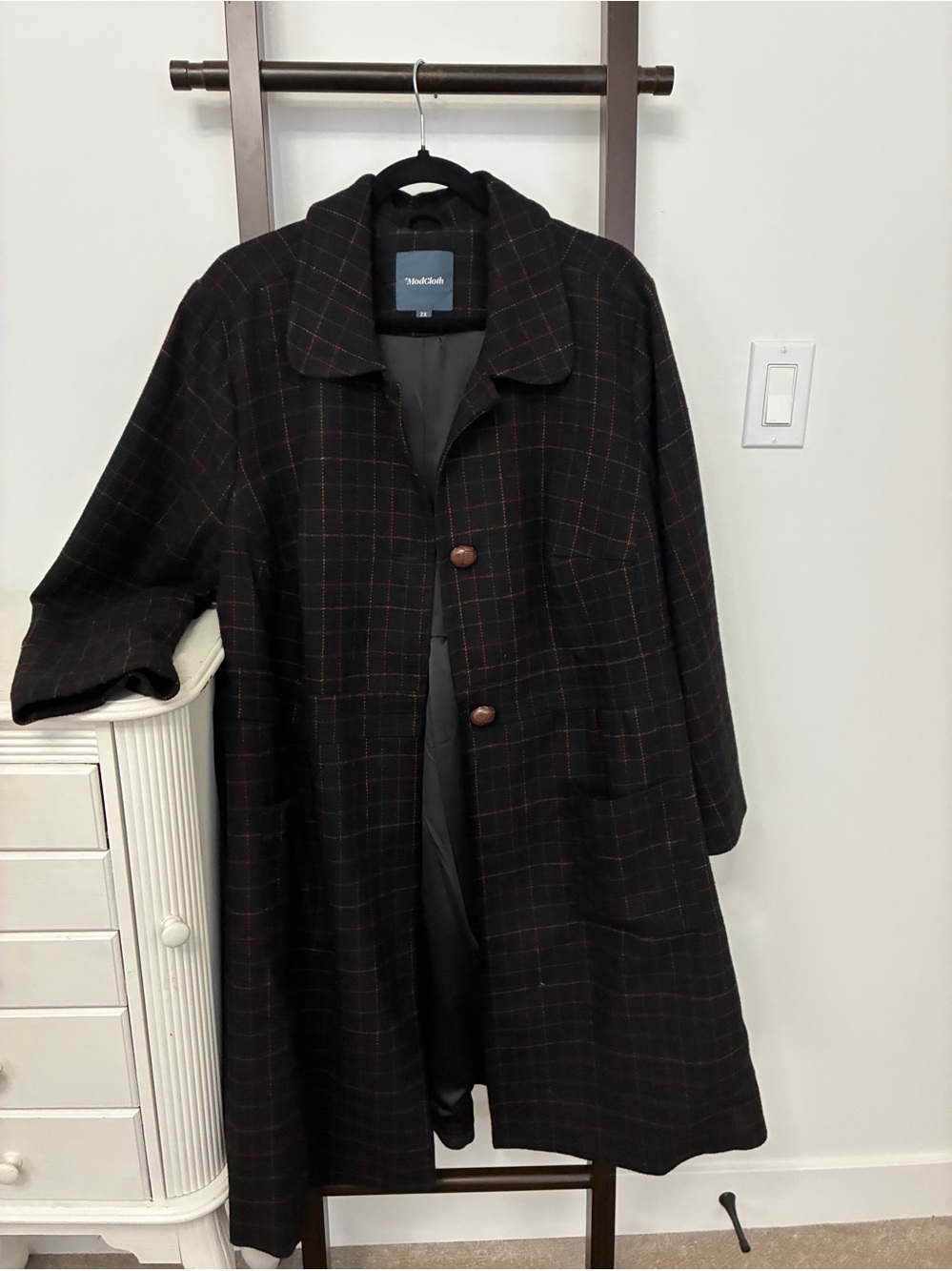 ModCloth Black Plaid Trench Coat. Size 2X. Poly/wool blend. Ties in back